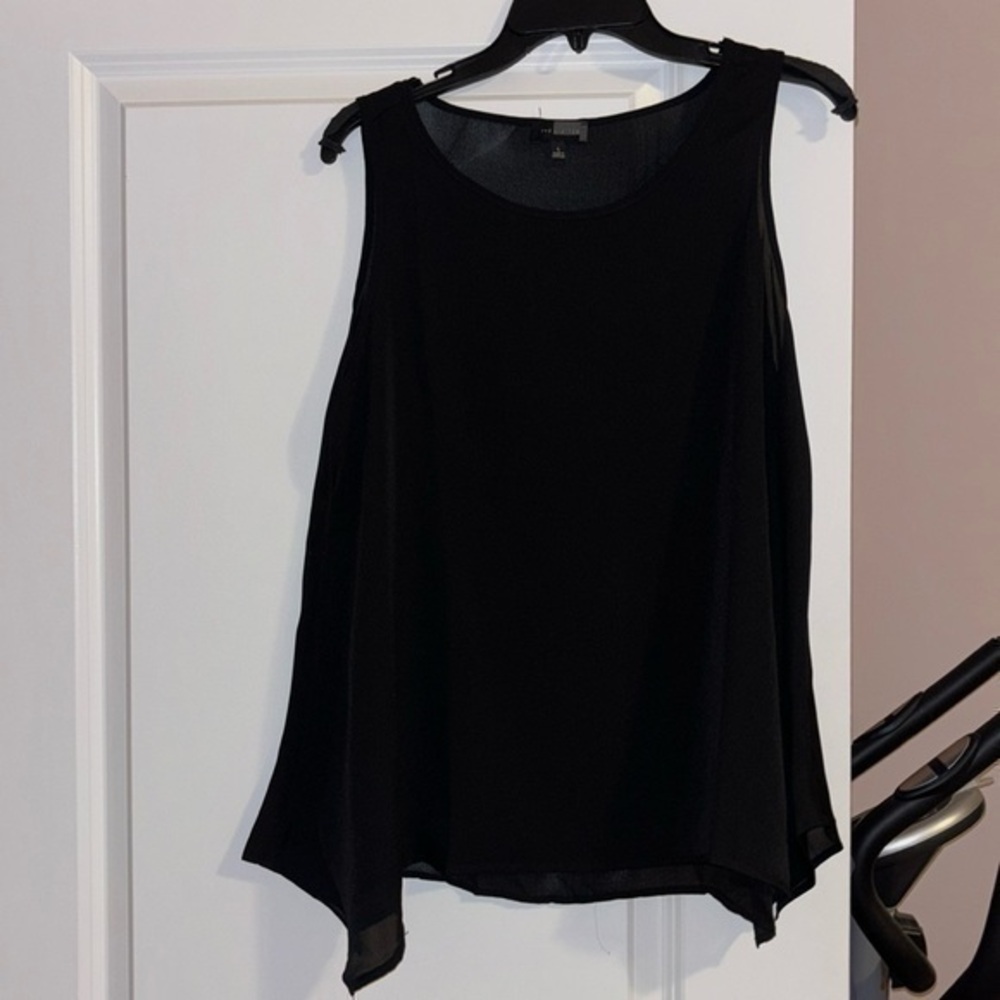 The Limited Black tunic flowy sleeveless blouse top
